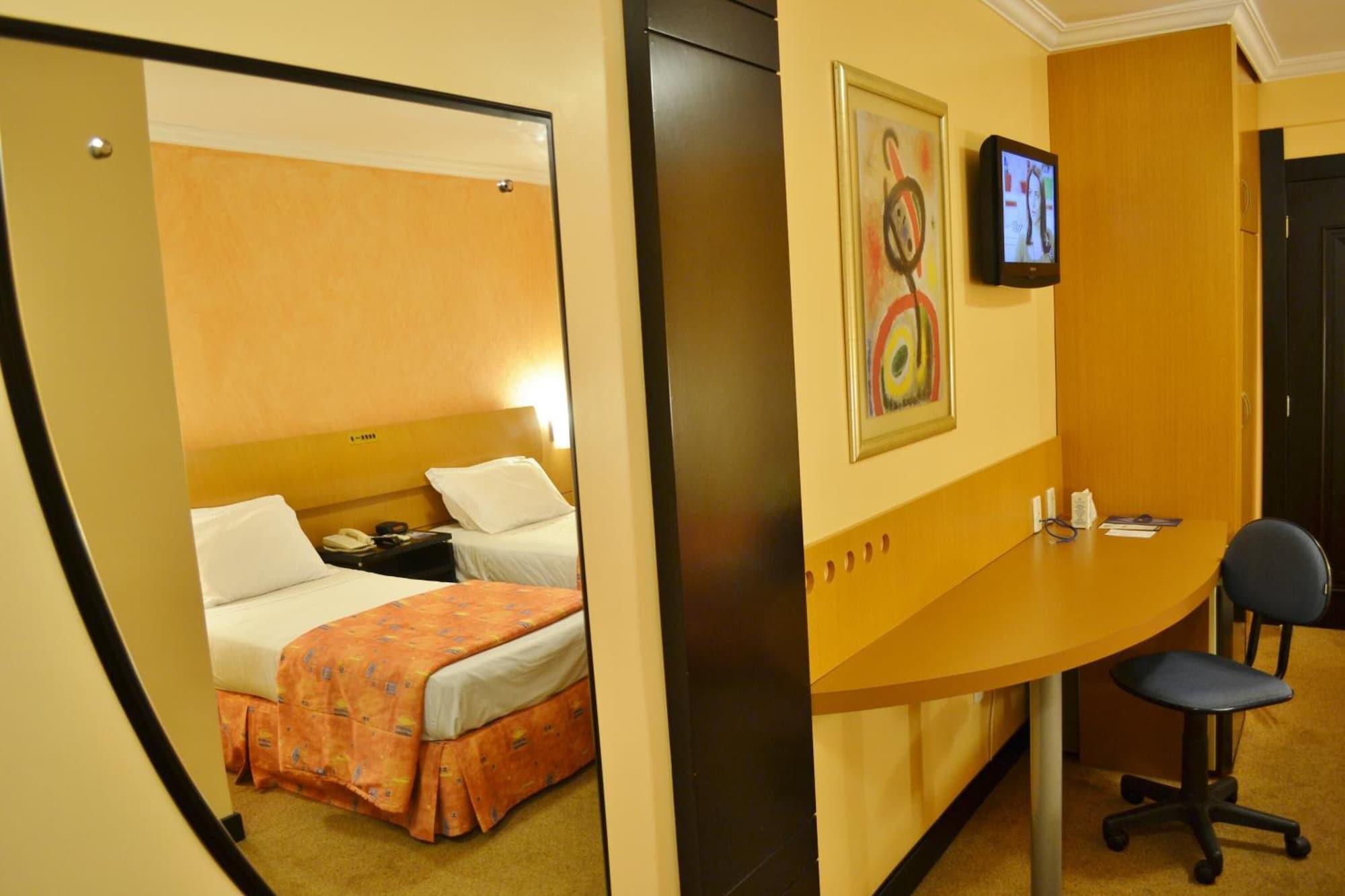 Itatiaia Hotel Passo Fundo Exteriör bild